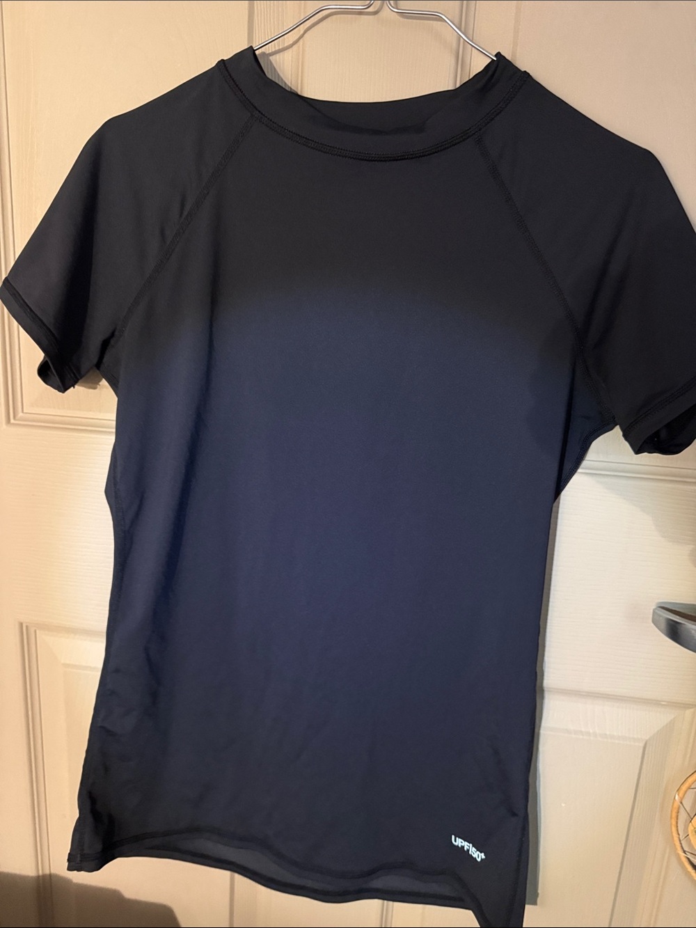 Swimwear top Medium UPF/UV Black Short Sleeve Athletic Tee